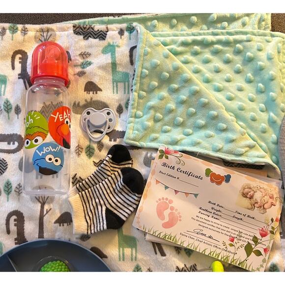 Reborn Baby Boy Silicone Vinyl Limbs Cloth Body 22" + Accessories (NEW) - Picture 6 of 9